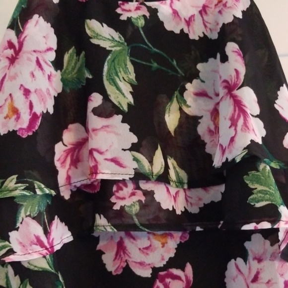 SOLD!!! Black Floral Ruffled Haltertop - Picture 2 of 4